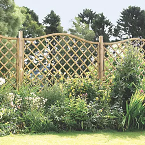 Forest Hamburg Lattice Curved Top Garden Screens 6 x 6' 7 Pack - Image 2